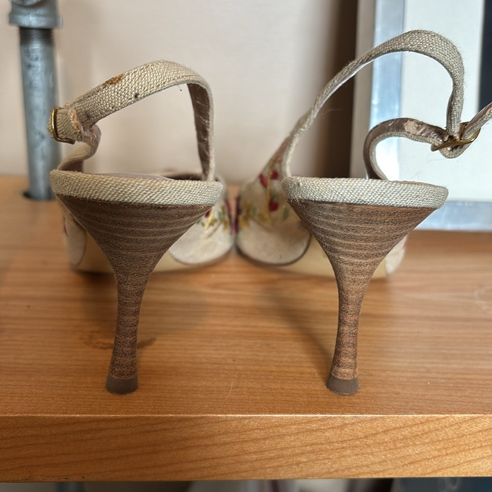 Size 6.5-  2 Pair Anne Klein Designer Shoes - sling backs and ankle boots. - Picture 9 of 15